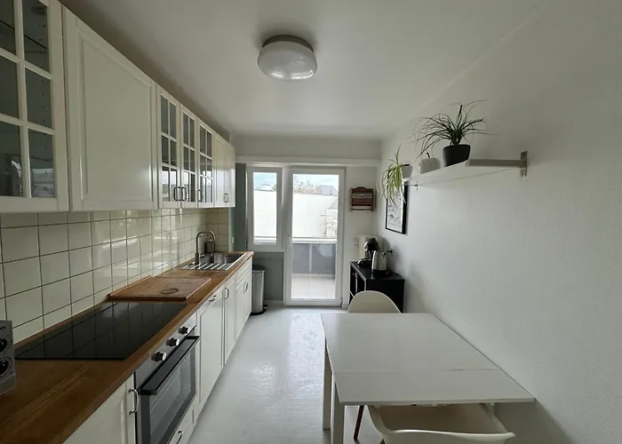 105m2 With Balcony Daire Lüksemburg